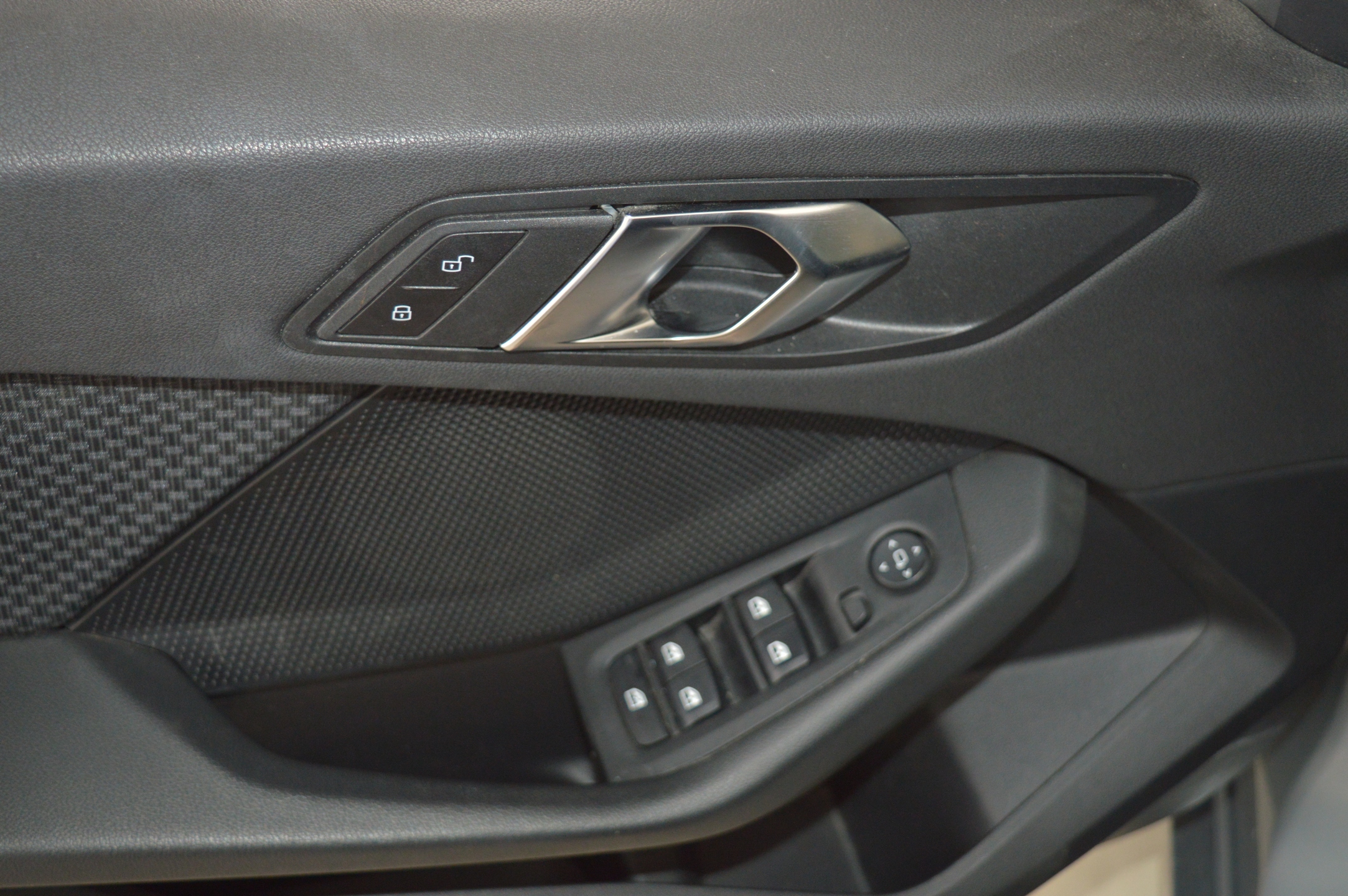 104 (8) BMW Serie 1 116d Business - Imagen 43