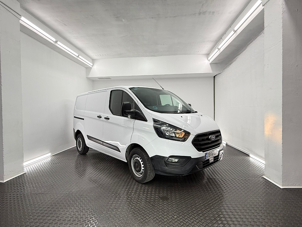 01 ext 01-Photoroom (1) FORD TRANSIT CUSTOM 2.0 TDCI 77KW 260 L1-H1 AMBIENTE DCIV SWB (105cv) (3316LFB) - Imagen 2
