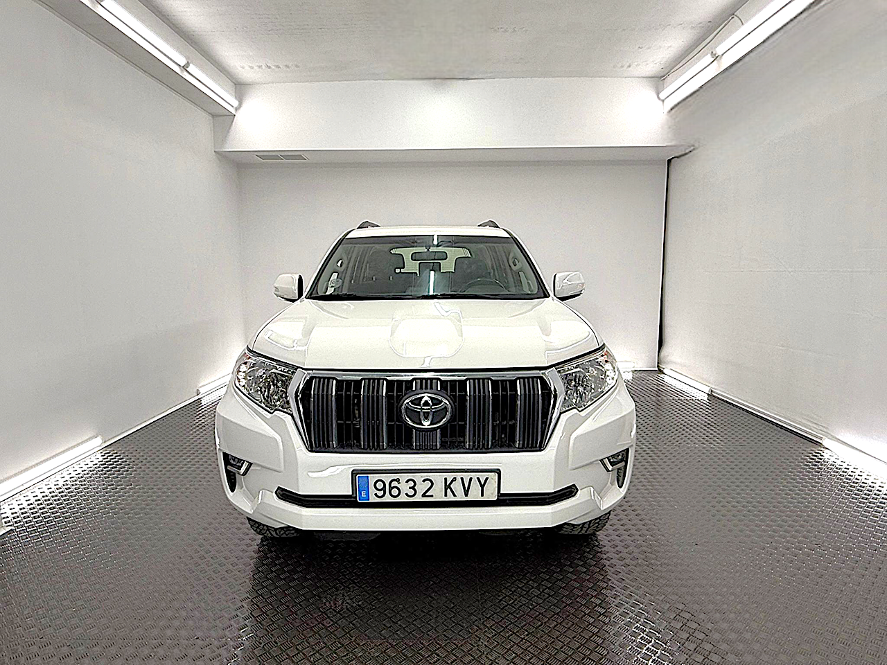 03 TOYOTA LAND CRUISER 01-Photoroom LAND CRUISER 2.8 D4D VXL 177cv (7P)  (9632 KVY) - Imagen 4