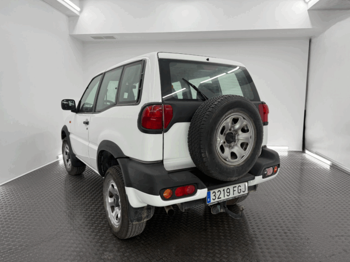 NISSAN TERRANO II 2.7 TDi Confort 125cv (3219FGJ) - Imagen 3