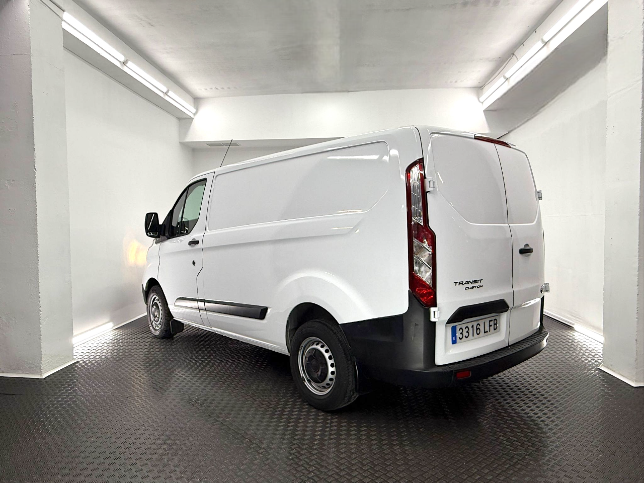 05 ext 08-Photoroom-Photoroom FORD TRANSIT CUSTOM 2.0 TDCI 77KW 260 L1-H1 AMBIENTE DCIV SWB (105cv) (3316LFB) - Imagen 6