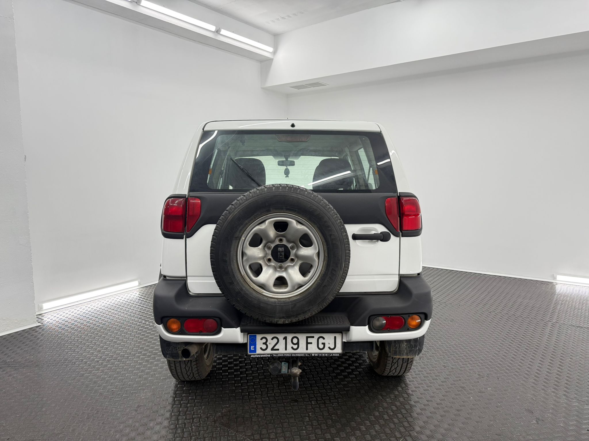 05 ext 08 NISSAN TERRANO II 2.7 TDi Confort 125cv (3219FGJ) - Imagen 5