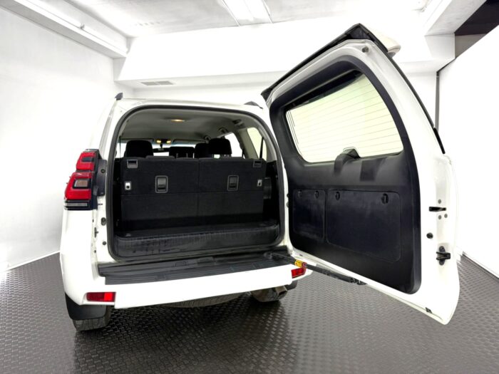 LAND CRUISER 2.8 D4D VXL 177cv (7P)  (9632 KVY) - Imagen 11