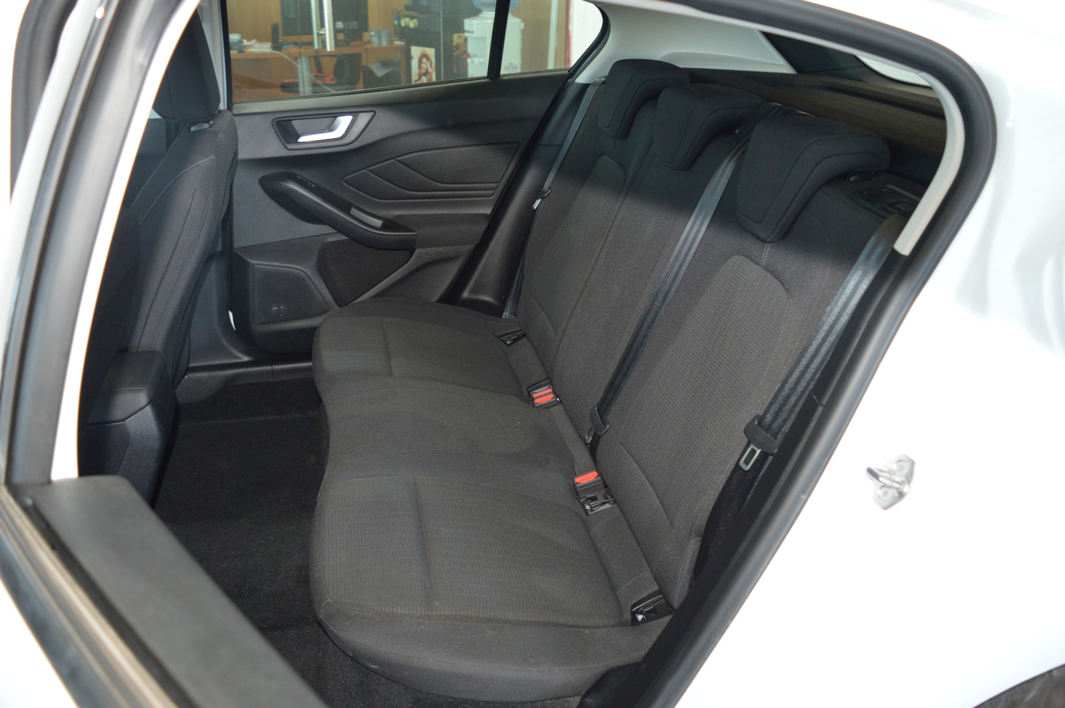 101 (11) FORD Focus 1.5 Ecoblue Trend - Imagen 12