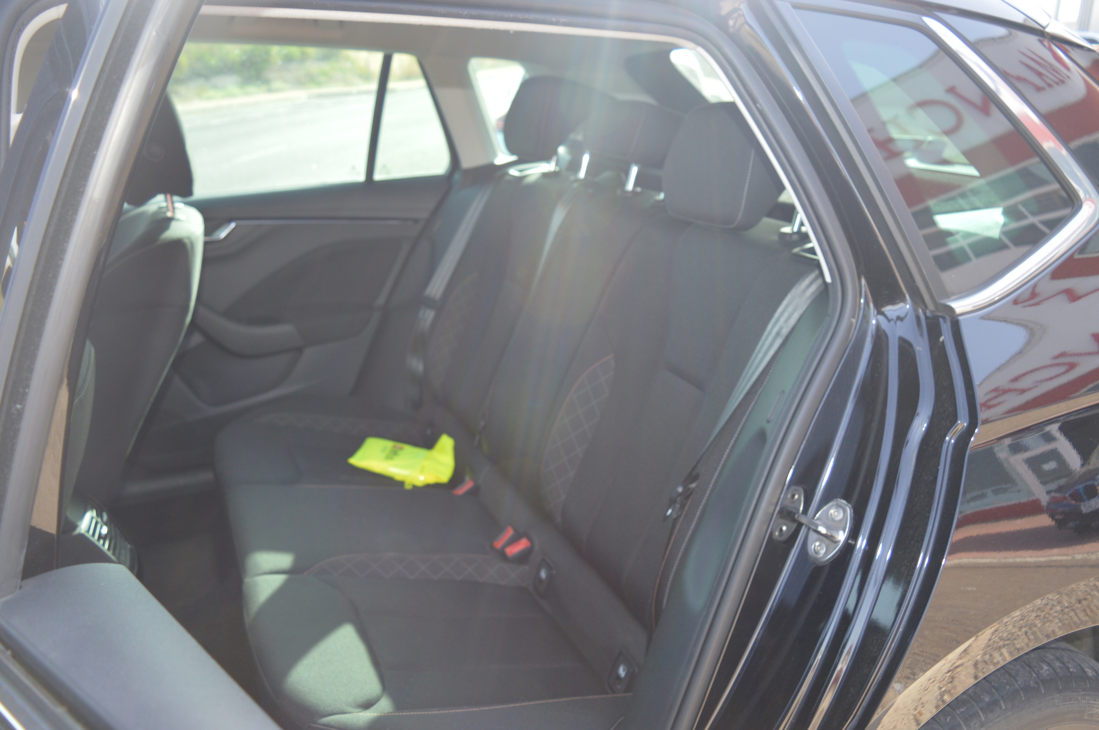 101 (11) SKODA Kamiq 1.0 TGI Ambition GNC - Imagen 12