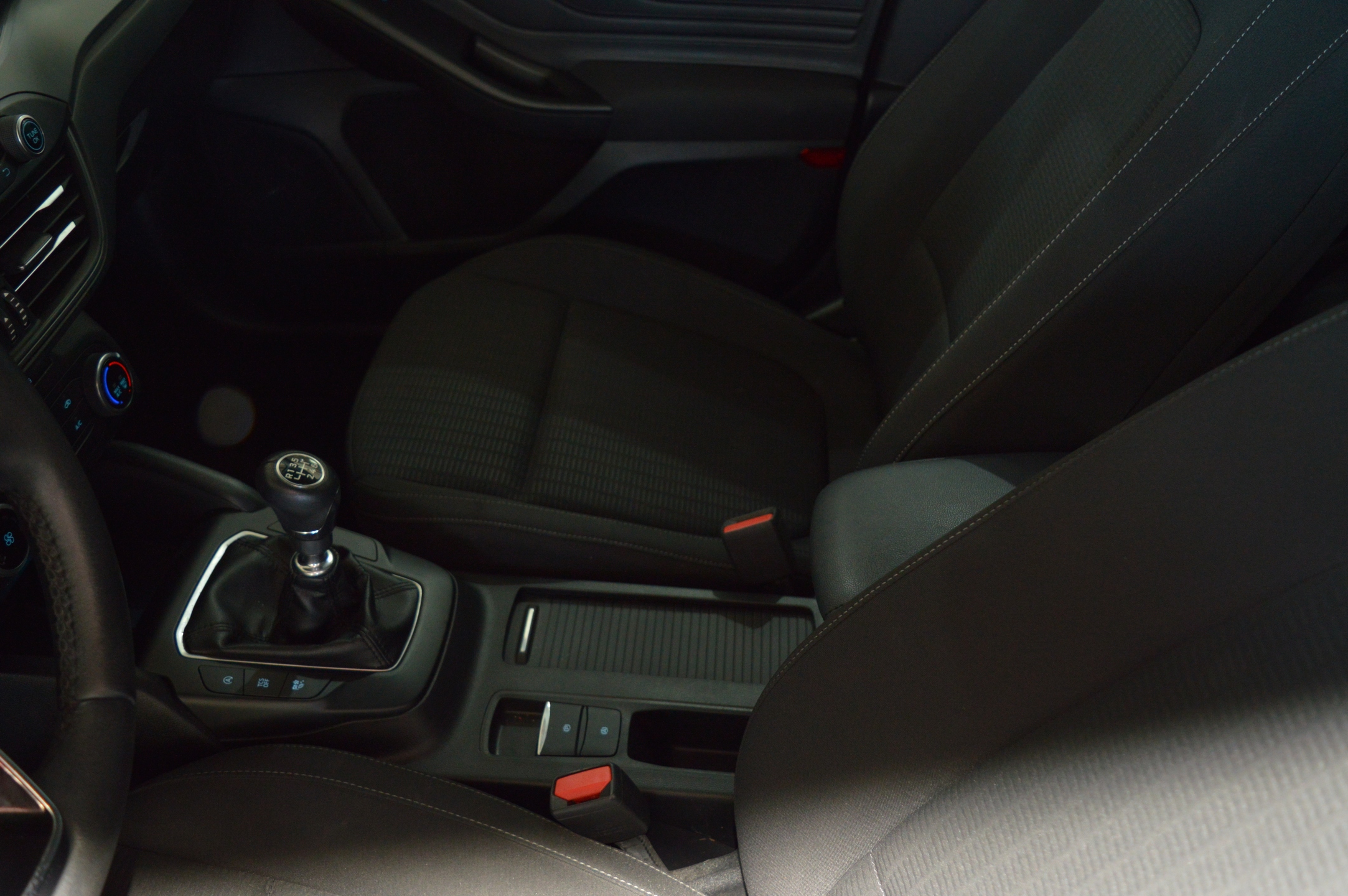 101 (9) FORD Focus 1.5 Ecoblue Trend - Imagen 10