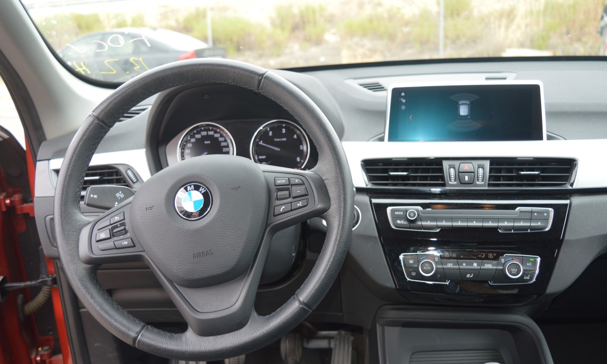 102 (1) BMW X1 sDrive16d Business - Imagen 15