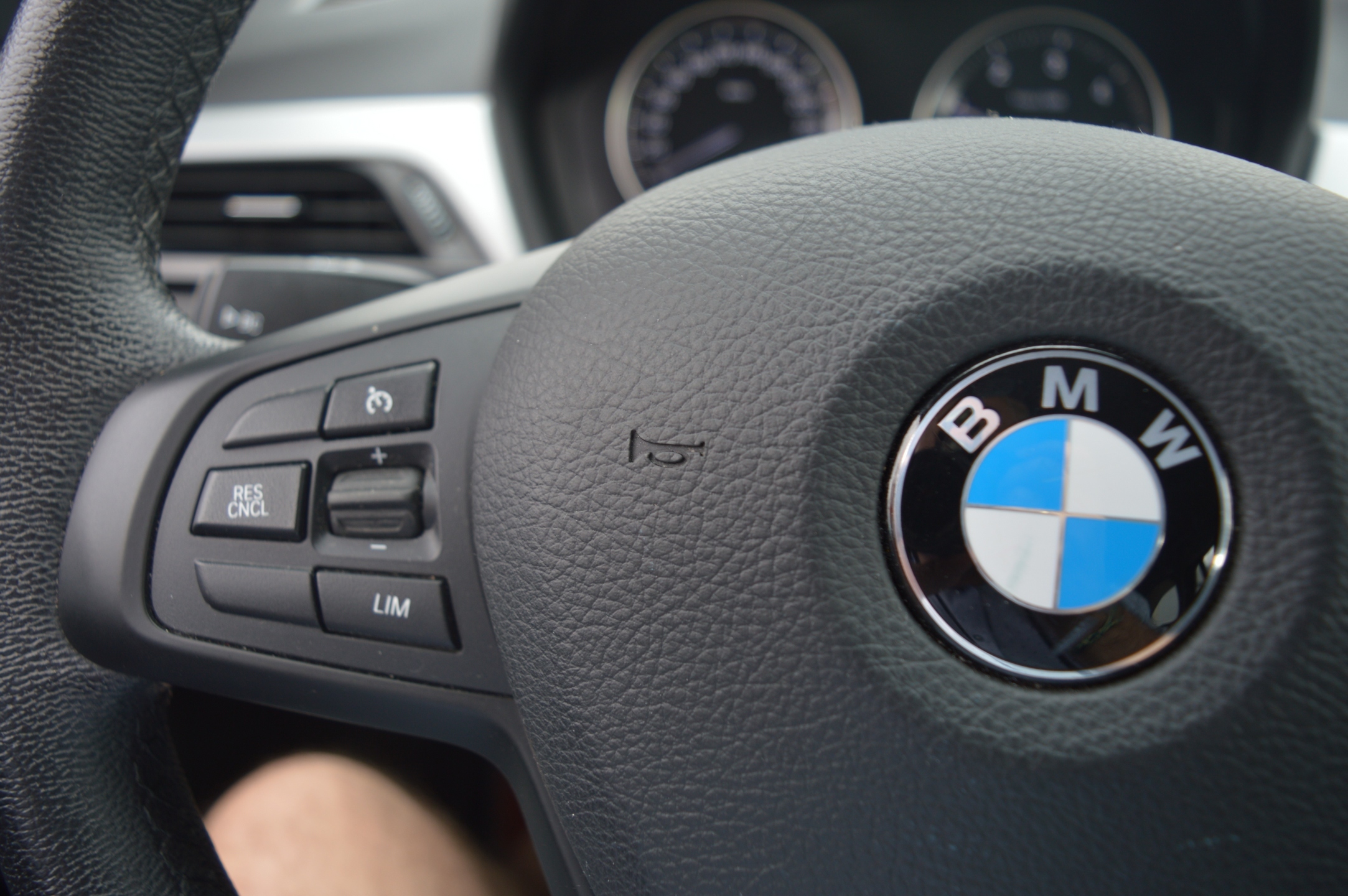 102 (4) BMW X1 sDrive16d Business - Imagen 18