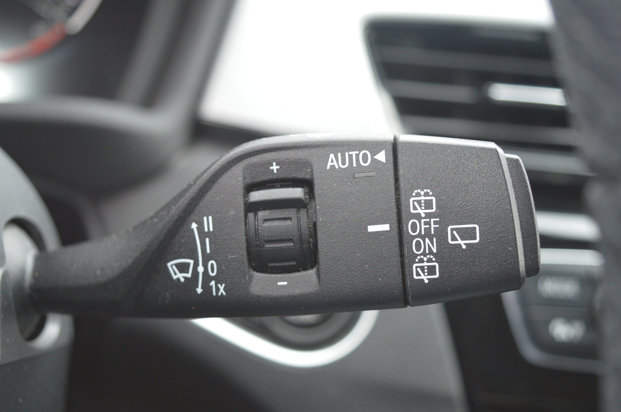 102 (7) BMW X1 sDrive16d Business - Imagen 21