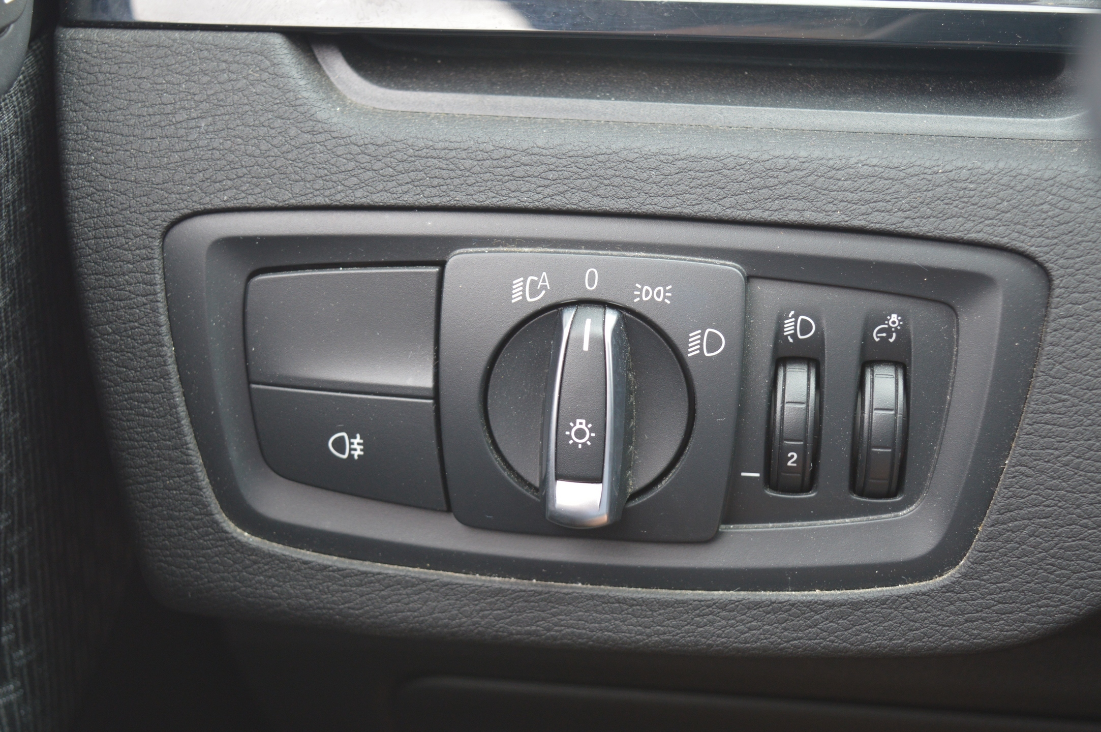 102 (8) BMW X1 sDrive16d Business - Imagen 22