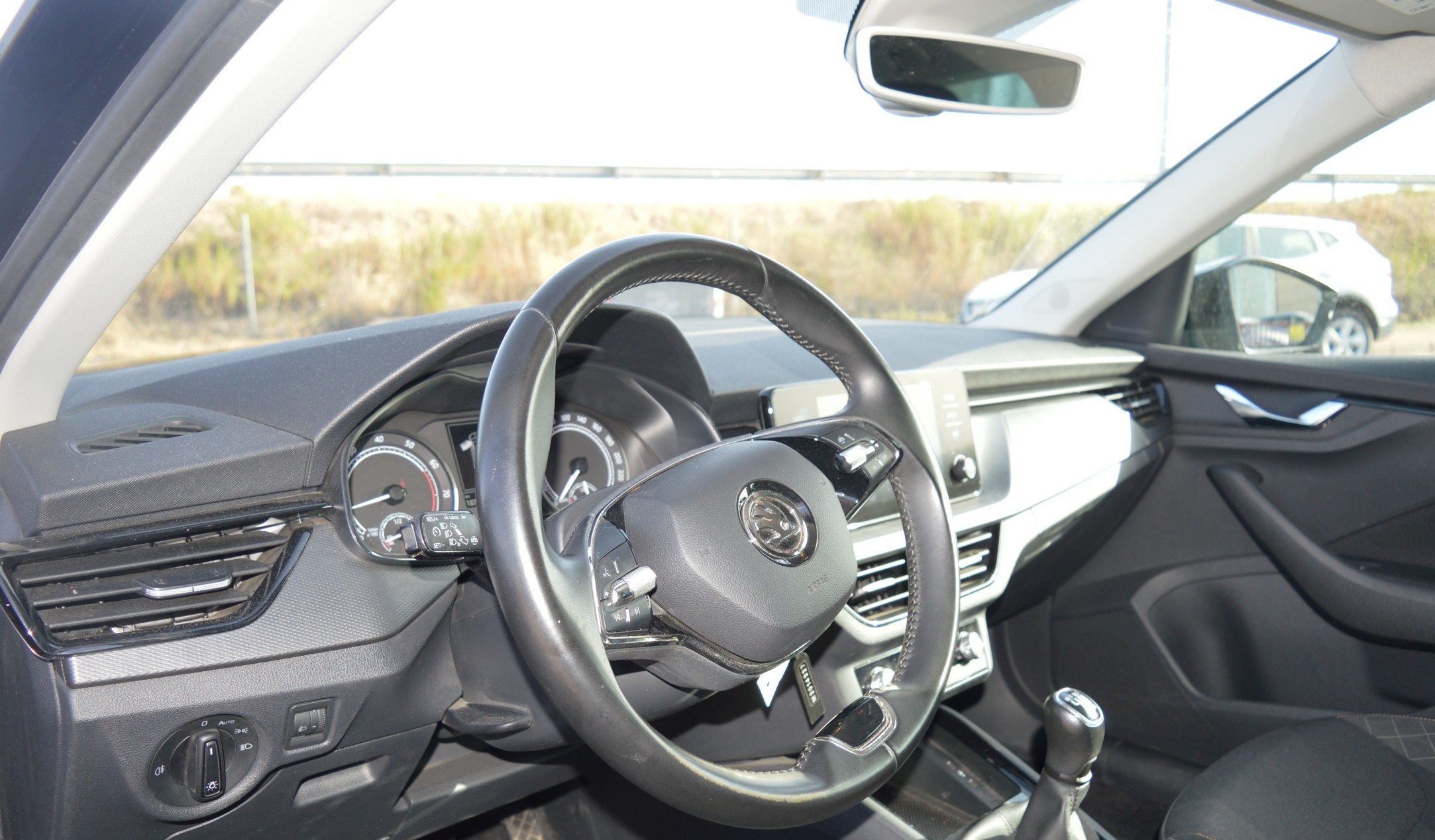 103 (2) SKODA Kamiq 1.0 TGI Ambition GNC - Imagen 33