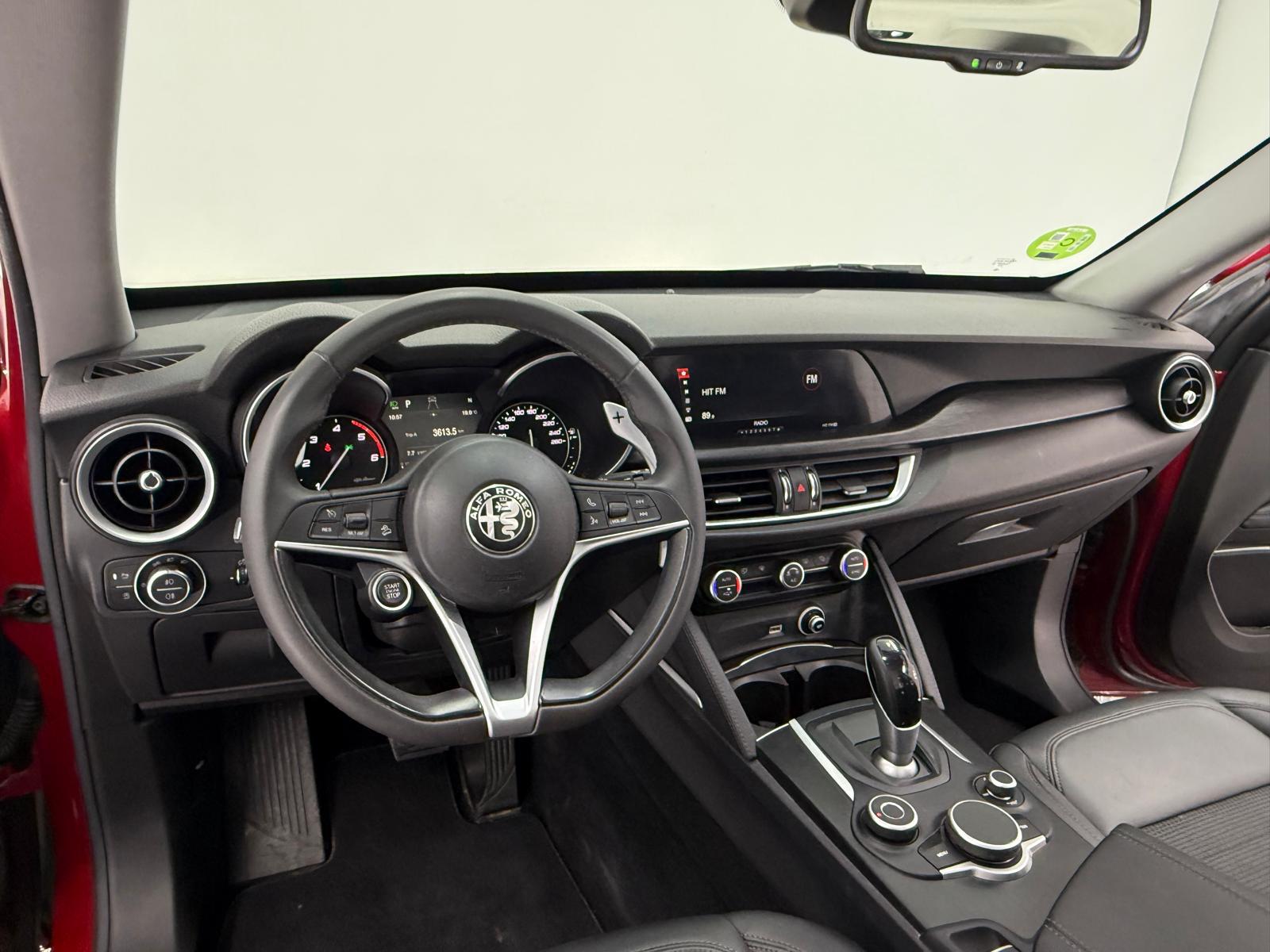 11 int 01 ALFA ROMEO STELVIO 2.2 Diesel 190cv Executive RWD - Imagen 14