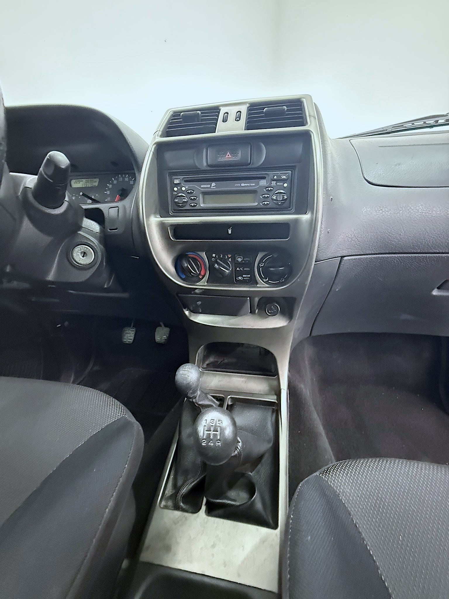 12 int 04,1 NISSAN TERRANO II 2.7 TDi Confort 125cv (3219FGJ) - Imagen 12