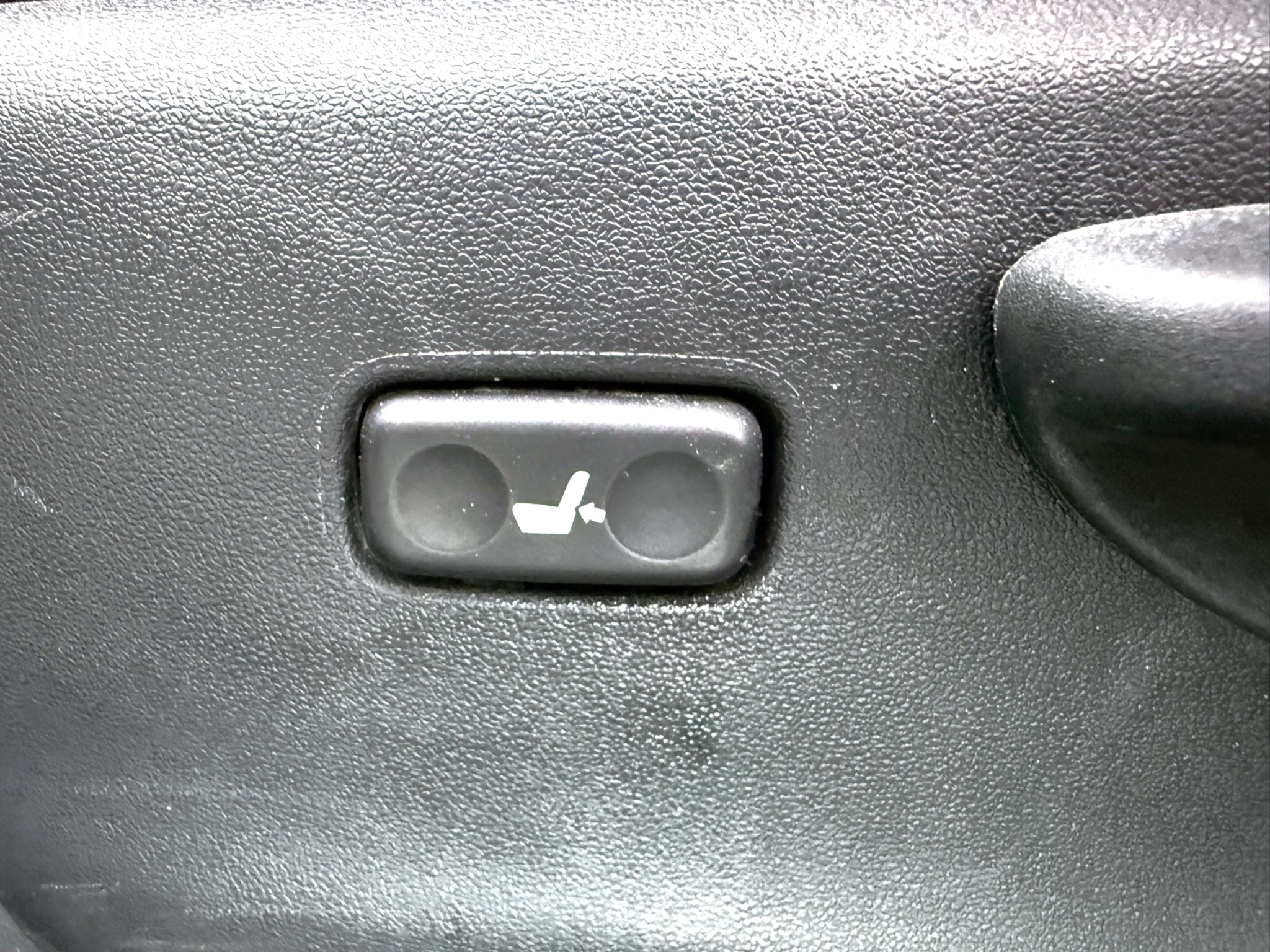15,1 op INTERIOR TOYOTA 26 LAND CRUISER 2.8 D4D VXL 177cv (7P)  (9632 KVY) - Imagen 15