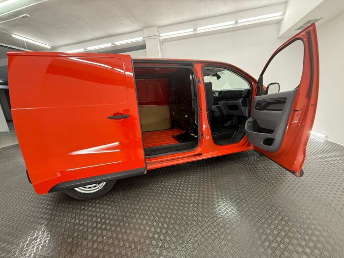 CITROEN JUMPY E-JUMPY Talla M 50KWh 136cv (0345LYL) - Imagen 11