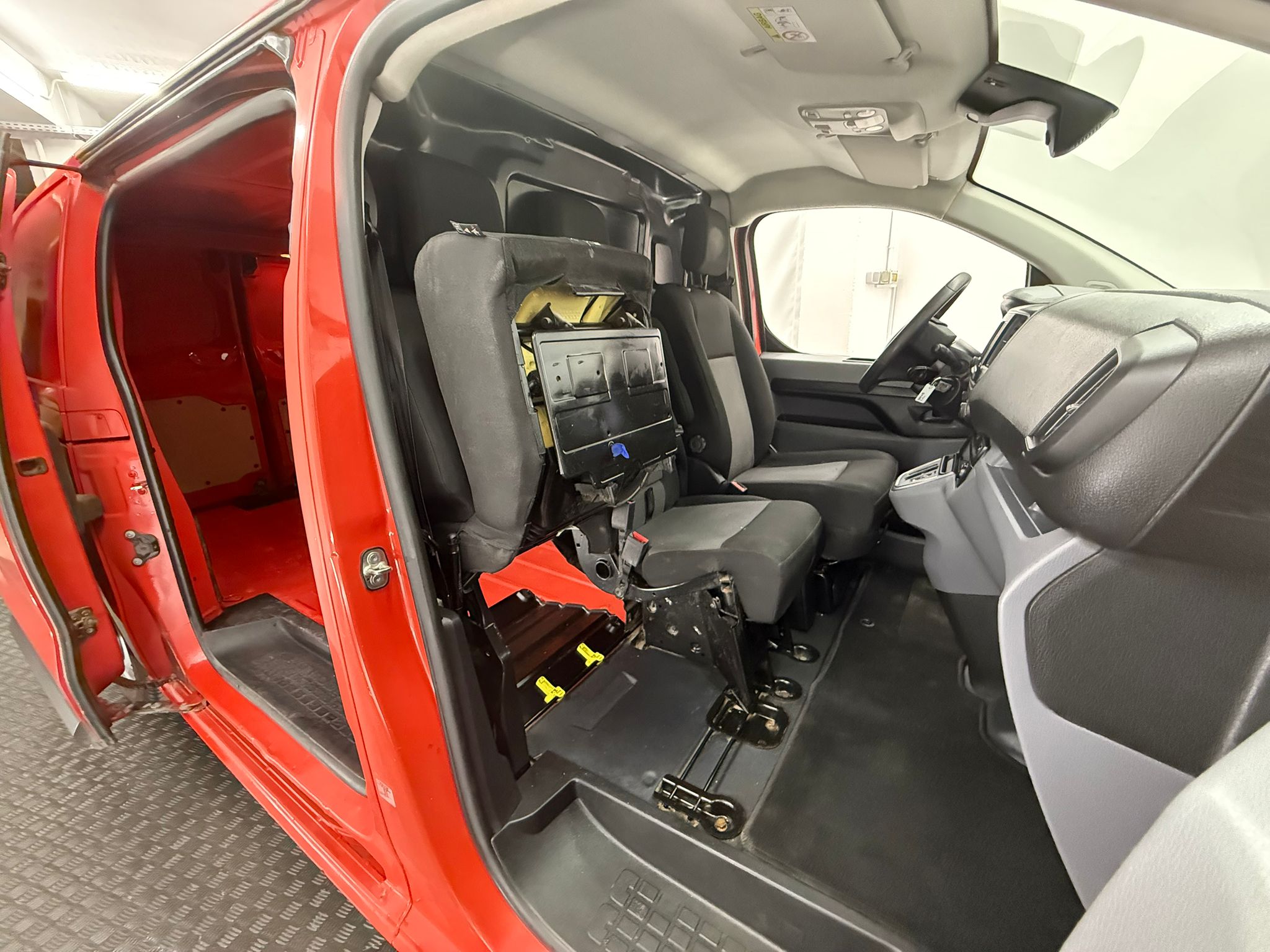 17 int 20 CITROEN JUMPY E-JUMPY Talla M 50KWh 136cv (0345LYL) - Imagen 13