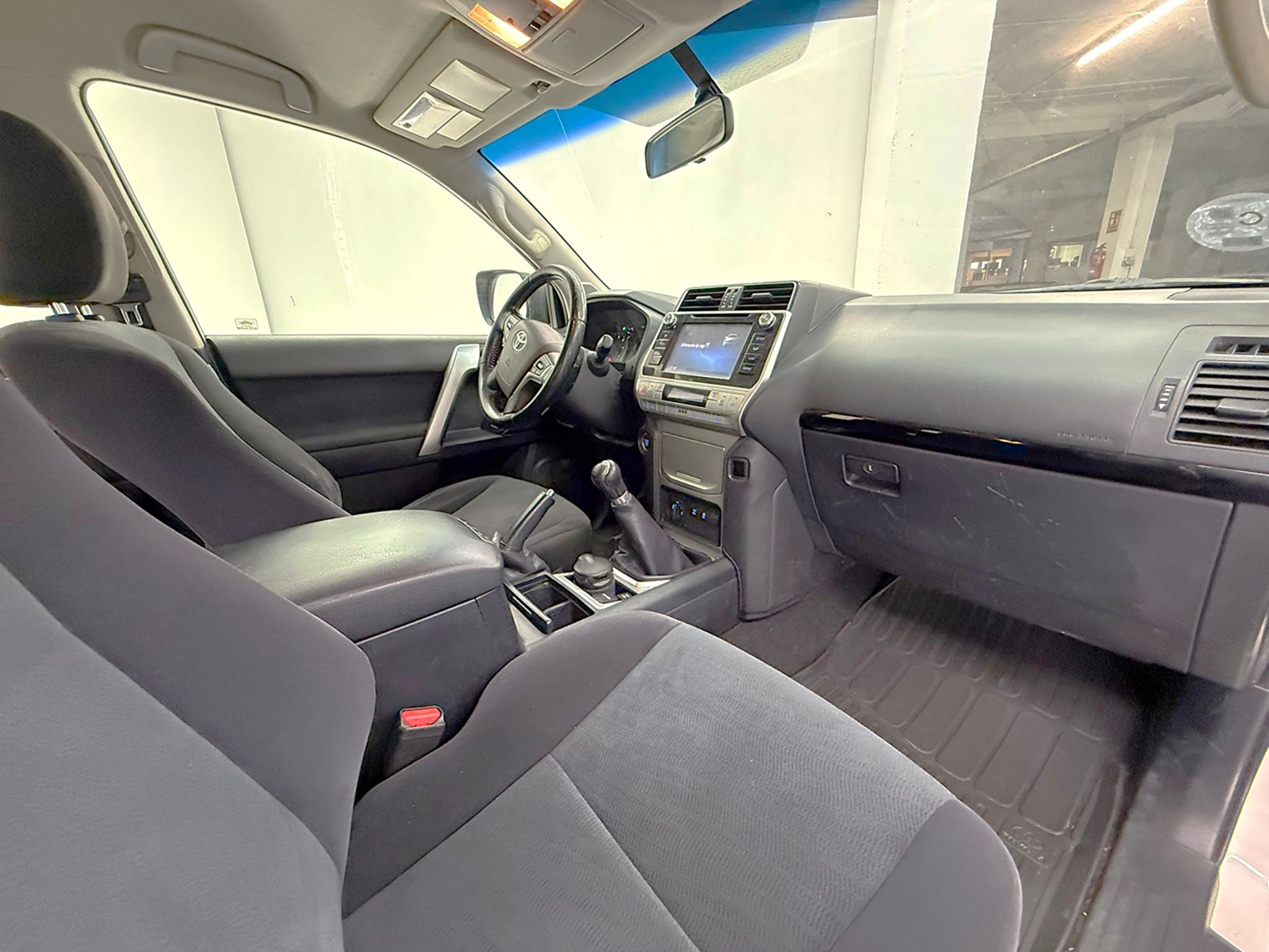 18 TOYOTA LAND CRUISER 15 LAND CRUISER 2.8 D4D VXL 177cv (7P)  (9632 KVY) - Imagen 18