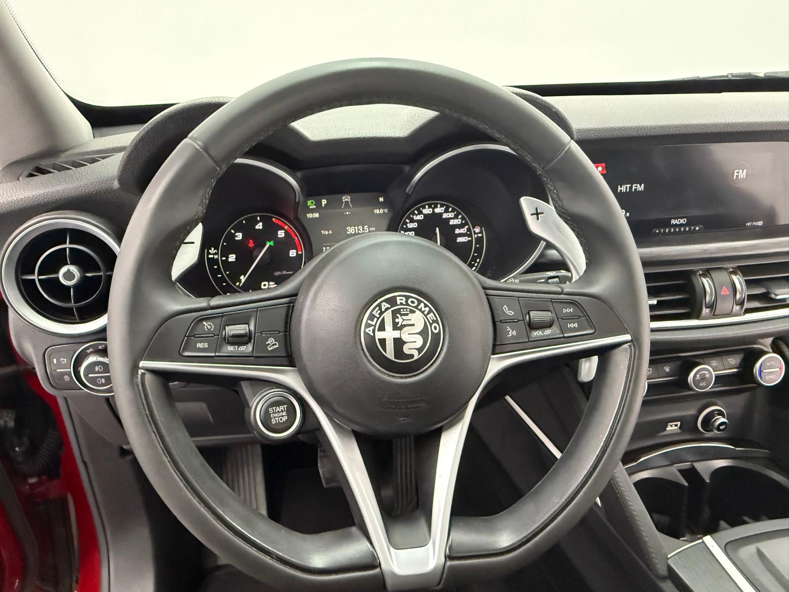 18 int 05,4 ALFA ROMEO STELVIO 2.2 Diesel 190cv Executive RWD - Imagen 21