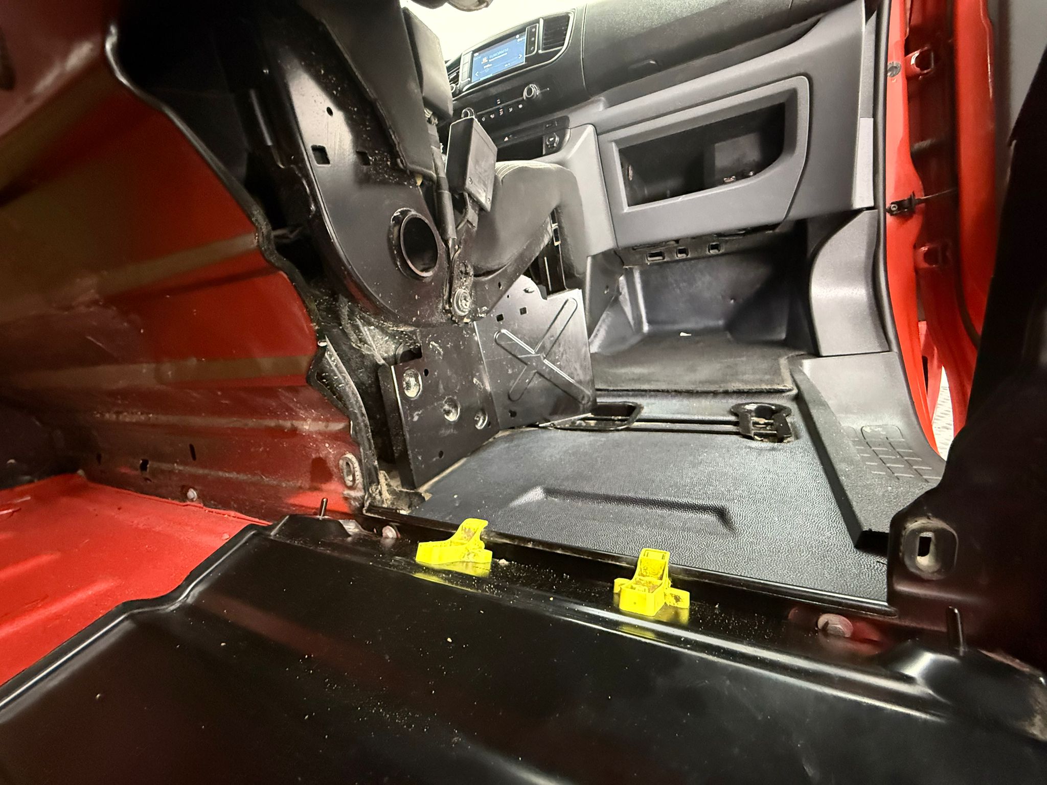 18 int 18 CITROEN JUMPY E-JUMPY Talla M 50KWh 136cv (0345LYL) - Imagen 14