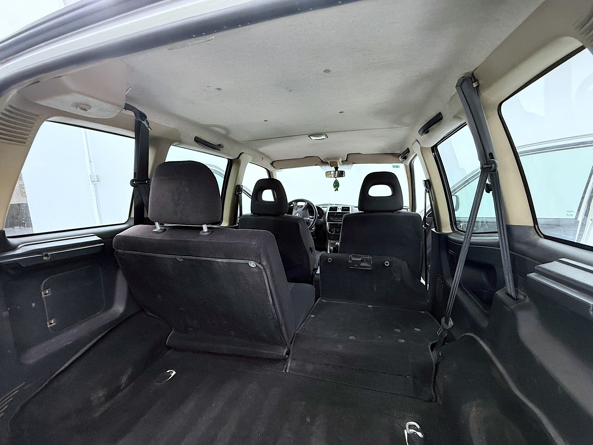 18 int 21 NISSAN TERRANO II 2.7 TDi Confort 125cv (3219FGJ) - Imagen 18