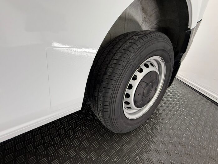 FORD TRANSIT CUSTOM 2.0 TDCI 77KW 260 L1-H1 AMBIENTE DCIV SWB (105cv) (3316LFB) - Imagen 15