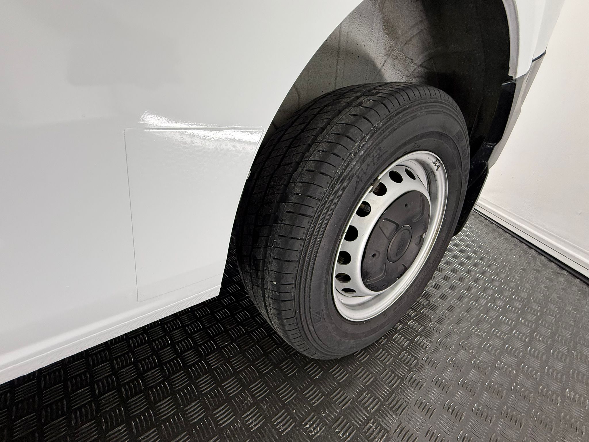 21 rue 02 FORD TRANSIT CUSTOM 2.0 TDCI 77KW 260 L1-H1 AMBIENTE DCIV SWB (105cv) (3316LFB) - Imagen 15