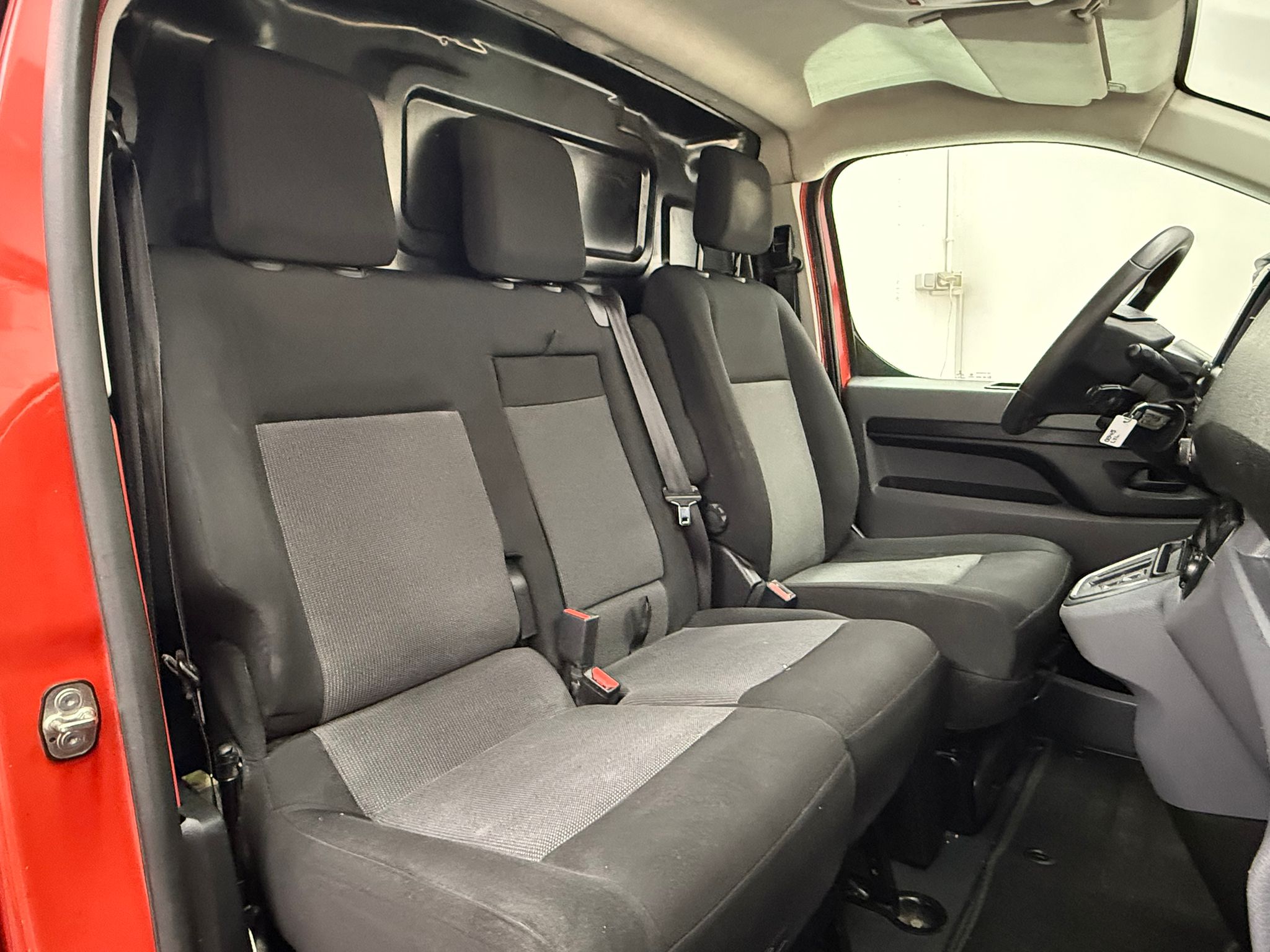 23 int 04 CITROEN JUMPY E-JUMPY Talla M 50KWh 136cv (0345LYL) - Imagen 19