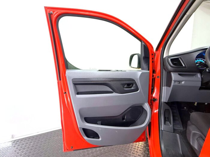 CITROEN JUMPY E-JUMPY Talla M 50KWh 136cv (0345LYL) - Imagen 21