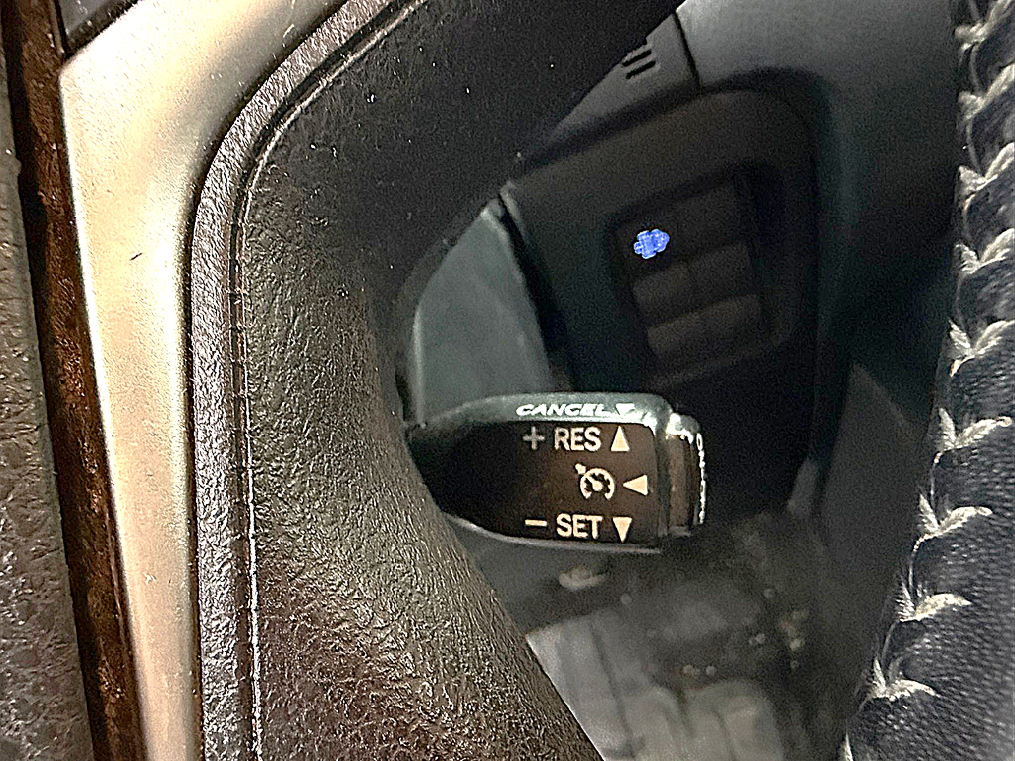 27 INTERIOR TOYOTA 30 LAND CRUISER 2.8 D4D VXL 177cv (7P)  (9632 KVY) - Imagen 27