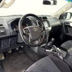 30 INTERIOR TOYOTA 31