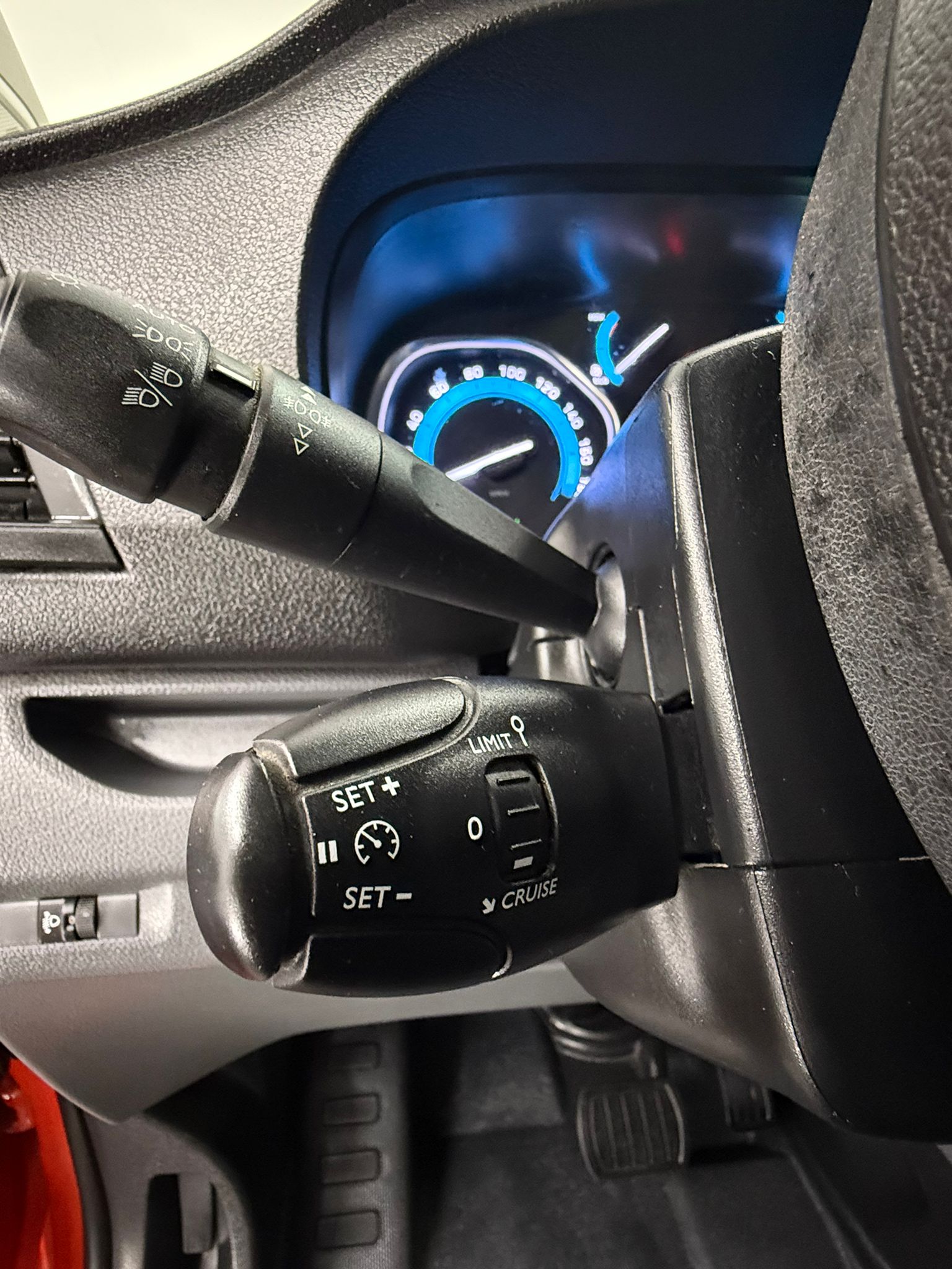 30 int 15 CITROEN JUMPY E-JUMPY Talla M 50KWh 136cv (0345LYL) - Imagen 25