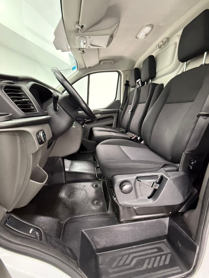 FORD TRANSIT CUSTOM 2.0 TDCI 77KW 260 L1-H1 AMBIENTE DCIV SWB (105cv) (3316LFB) - Imagen 18