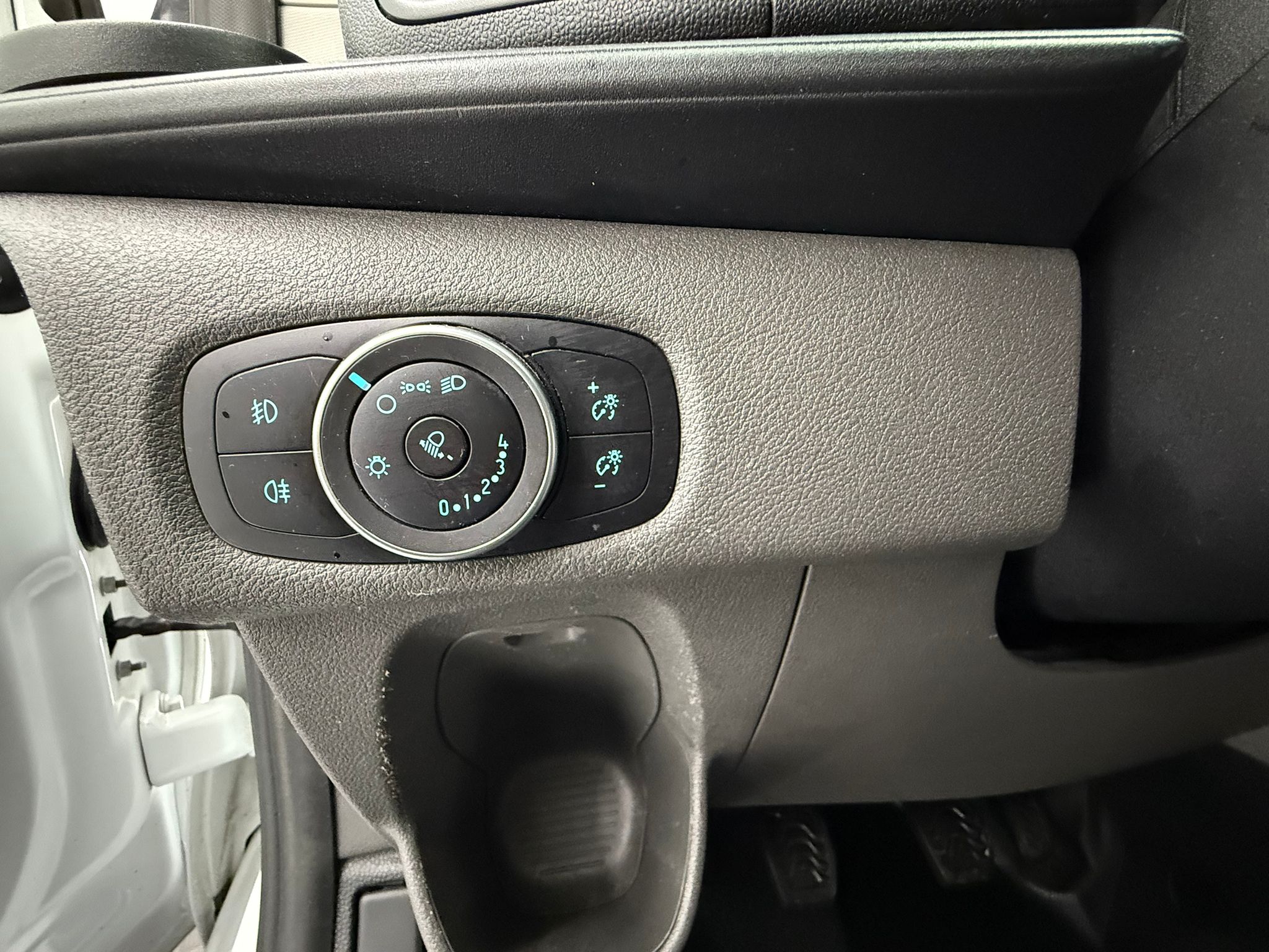39 int 11 FORD TRANSIT CUSTOM 2.0 TDCI 77KW 260 L1-H1 AMBIENTE DCIV SWB (105cv) (3316LFB) - Imagen 25