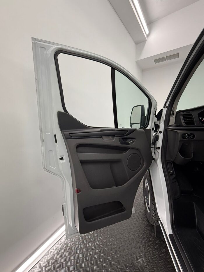 FORD TRANSIT CUSTOM 2.0 TDCI 77KW 260 L1-H1 AMBIENTE DCIV SWB (105cv) (3316LFB) - Imagen 30