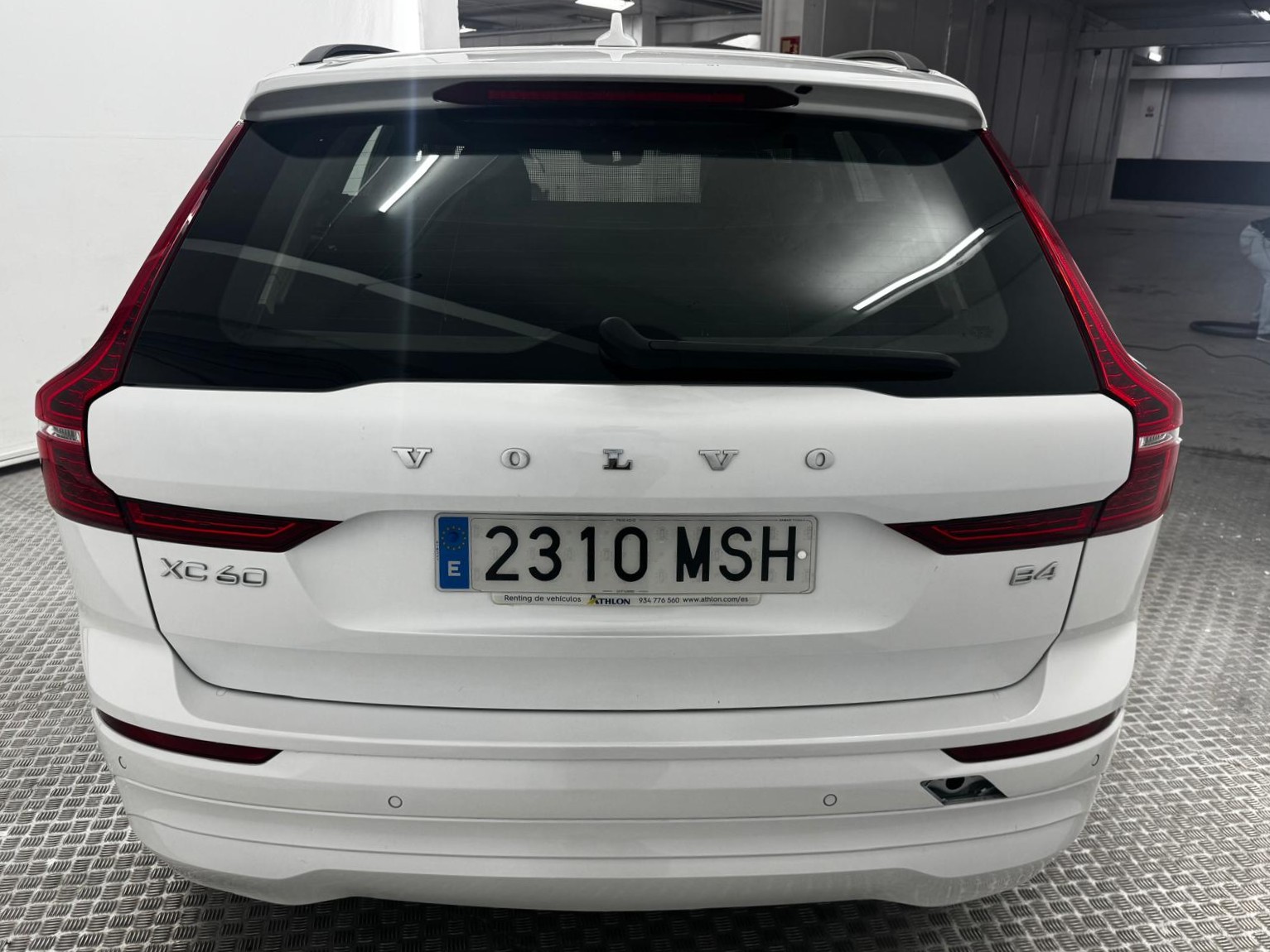 IMG-20250923-WA0030 VOLVO XC60 2.0 B4 D Core Auto - Imagen 3
