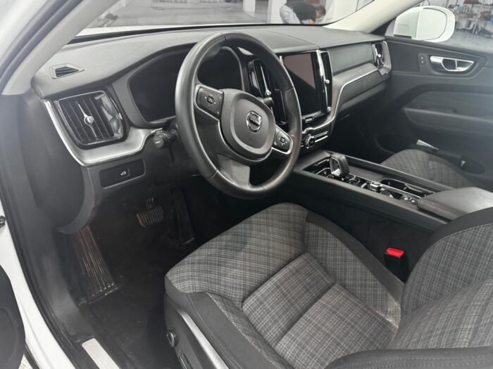 VOLVO XC60 2.0 B4 D Core Auto - Imagen 5