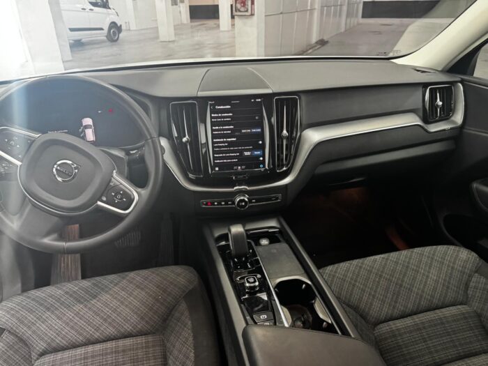 VOLVO XC60 2.0 B4 D Core Auto - Imagen 7
