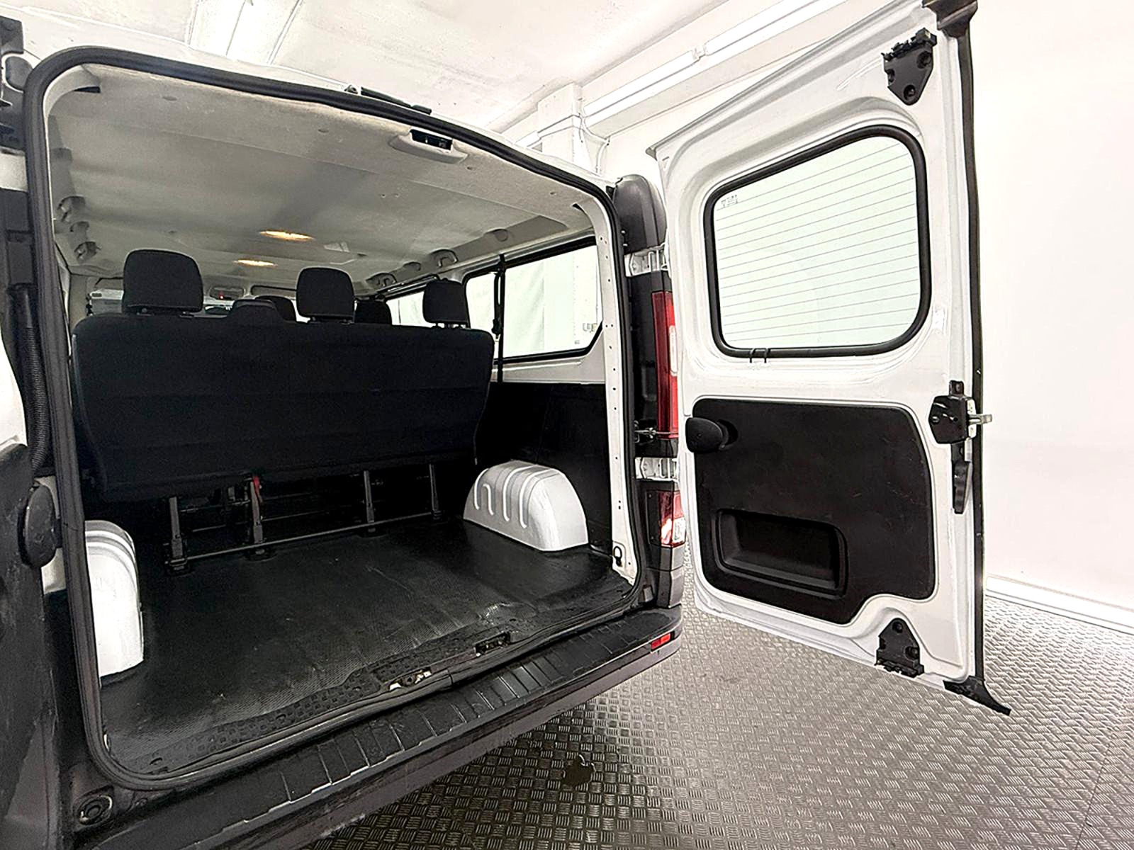 OPEL VIVARO(2015KVL) 11 OPEL VIVARO 1.6 CDTI 125 cv S/S 2.9T COMBI-9 (2015 KVL) - Imagen 11