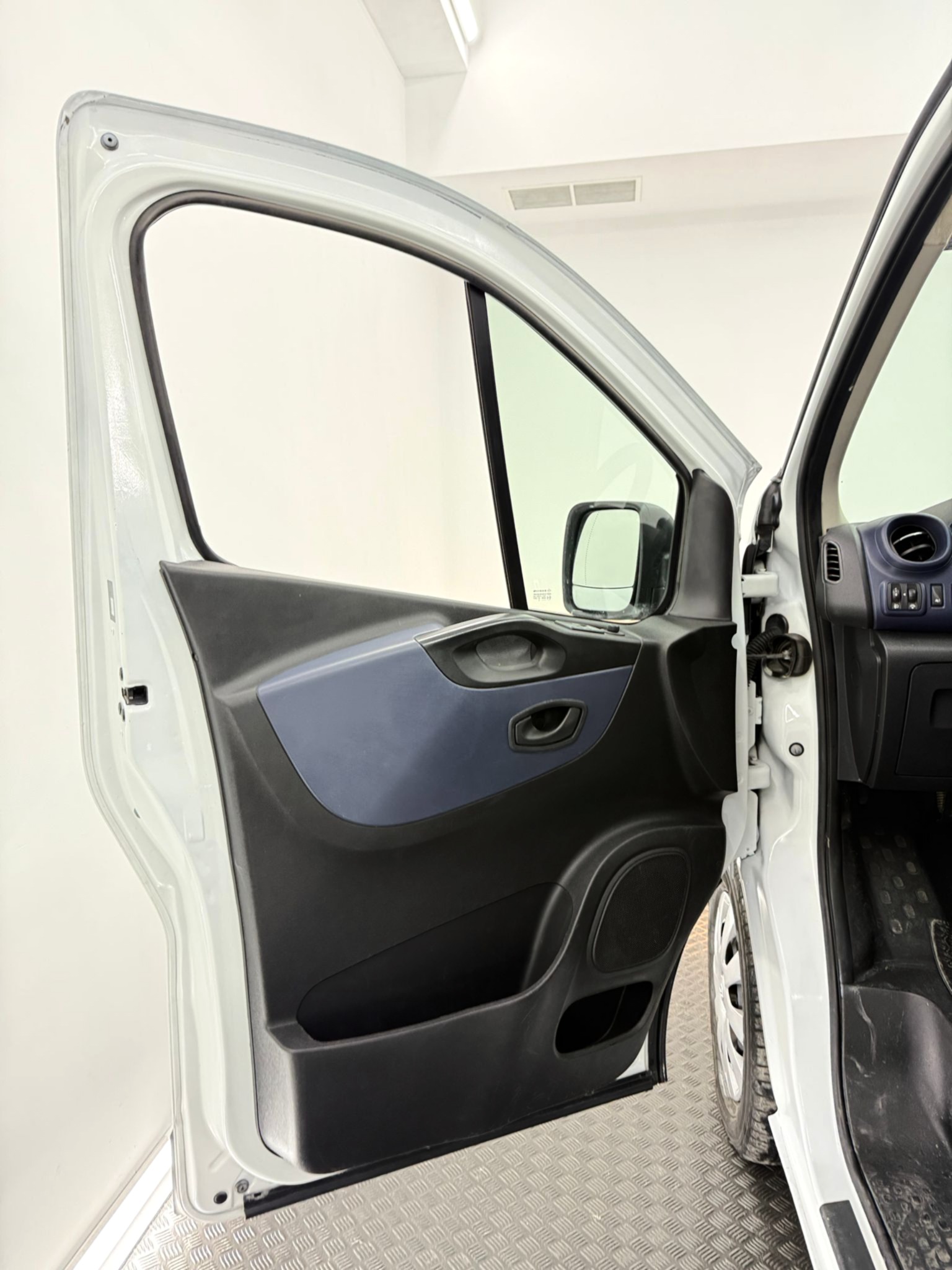 OPEL VIVARO(2015KVL) 18 OPEL VIVARO 1.6 CDTI 125 cv S/S 2.9T COMBI-9 (2015 KVL) - Imagen 19