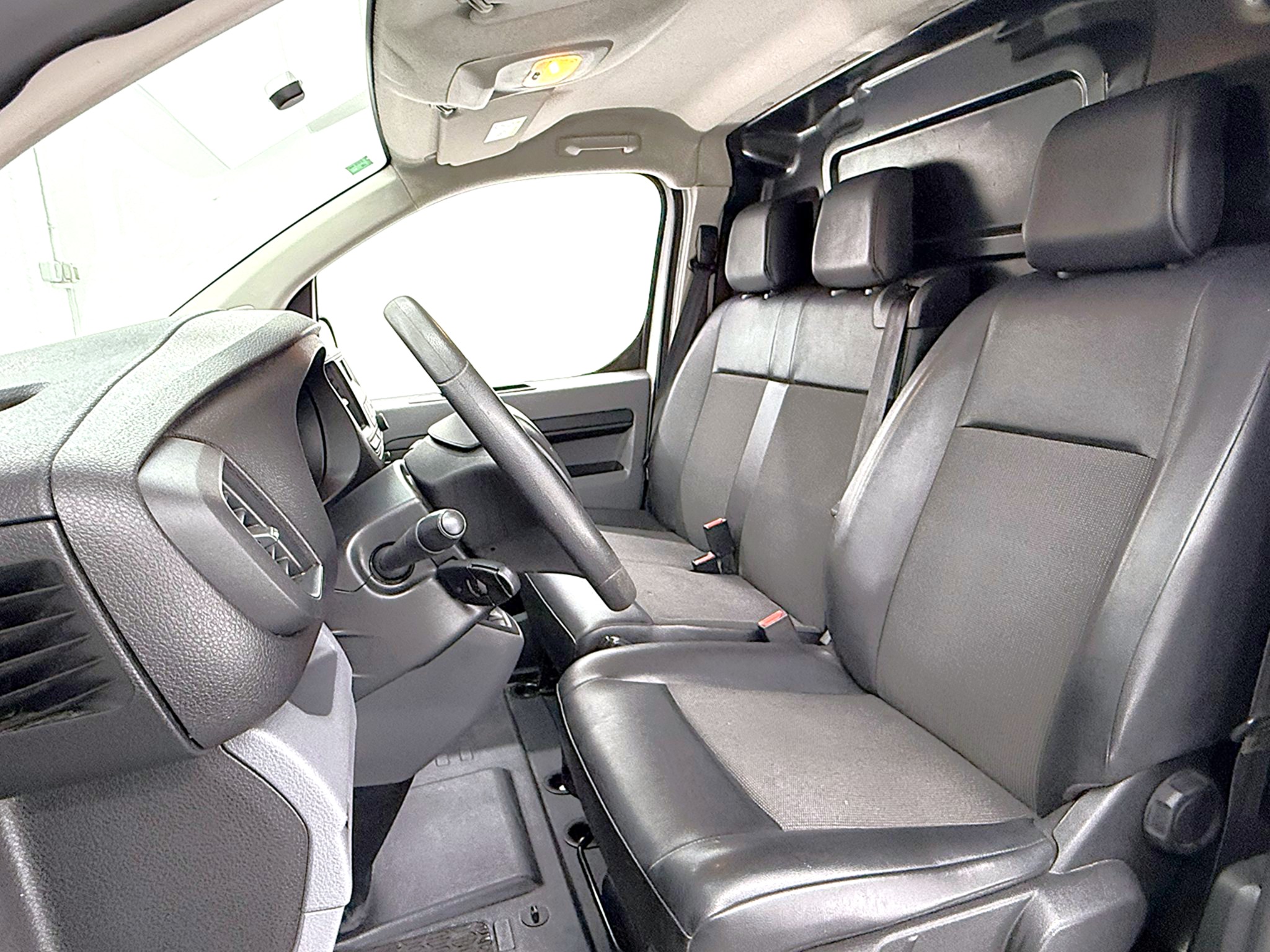 PUGEOT EXPERT (0337LSJ) 10 PEUGEOT EXPERT 1.5 BLUE HDI 100 S&S M (102cv) (0337 LSJ) - Imagen 10