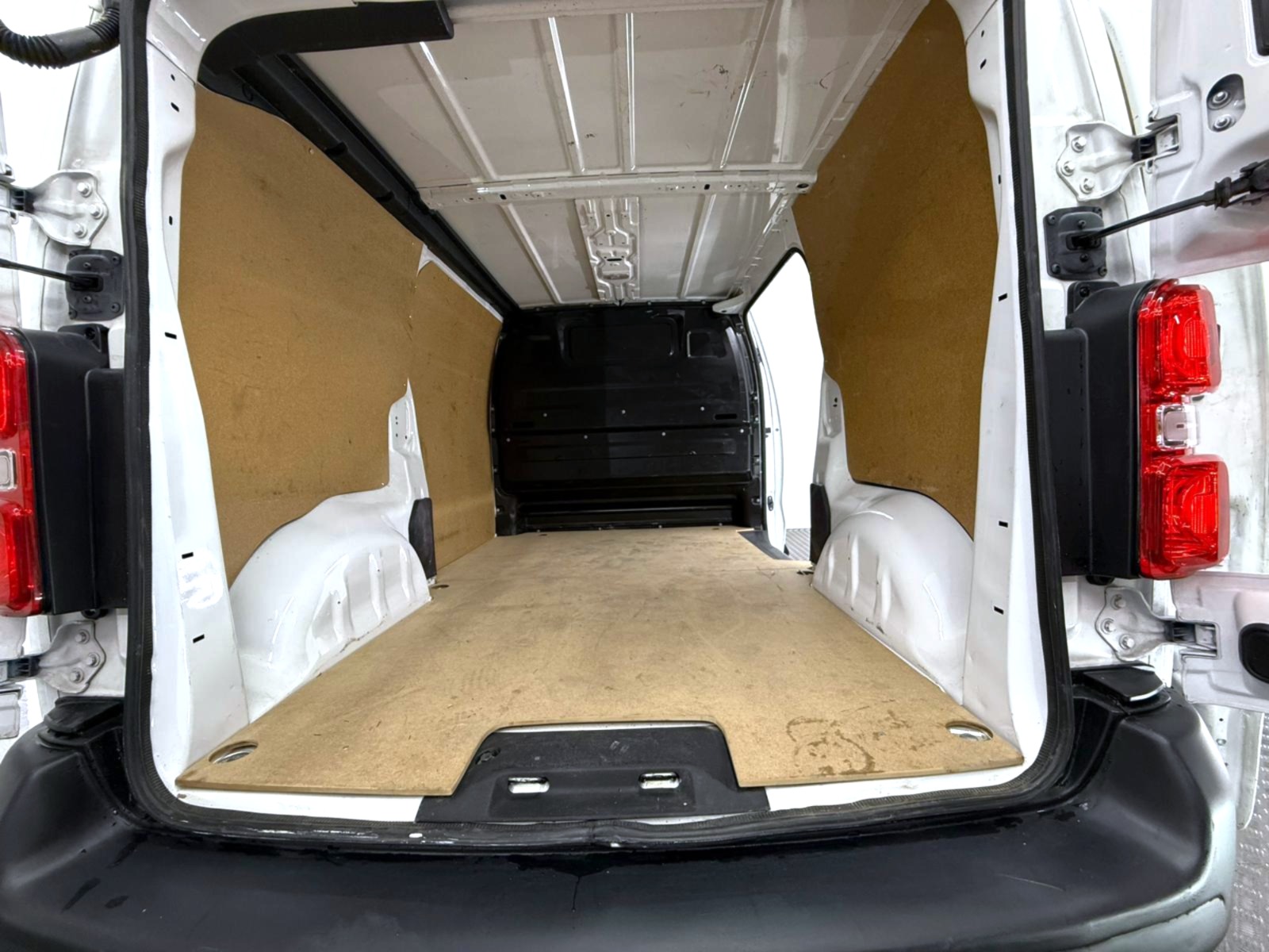 PUGEOT EXPERT (0337LSJ) 18-1 PEUGEOT EXPERT 1.5 BLUE HDI 100 S&S M (102cv) (0337 LSJ) - Imagen 24