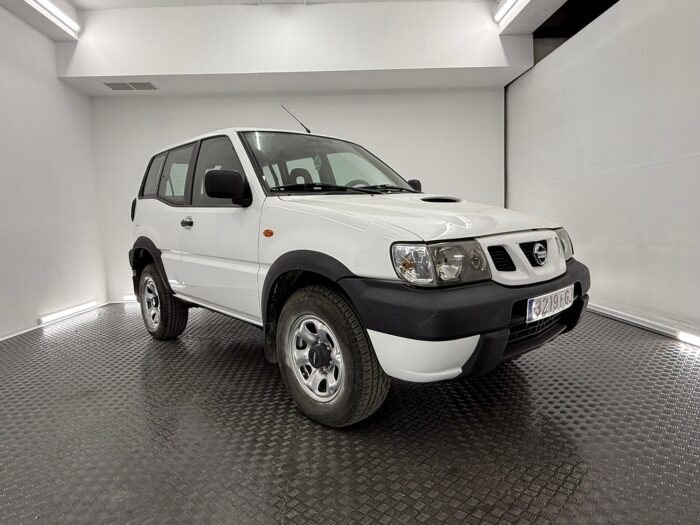NISSAN TERRANO II 2.7 TDi Confort 125cv (3219FGJ) - Imagen 23