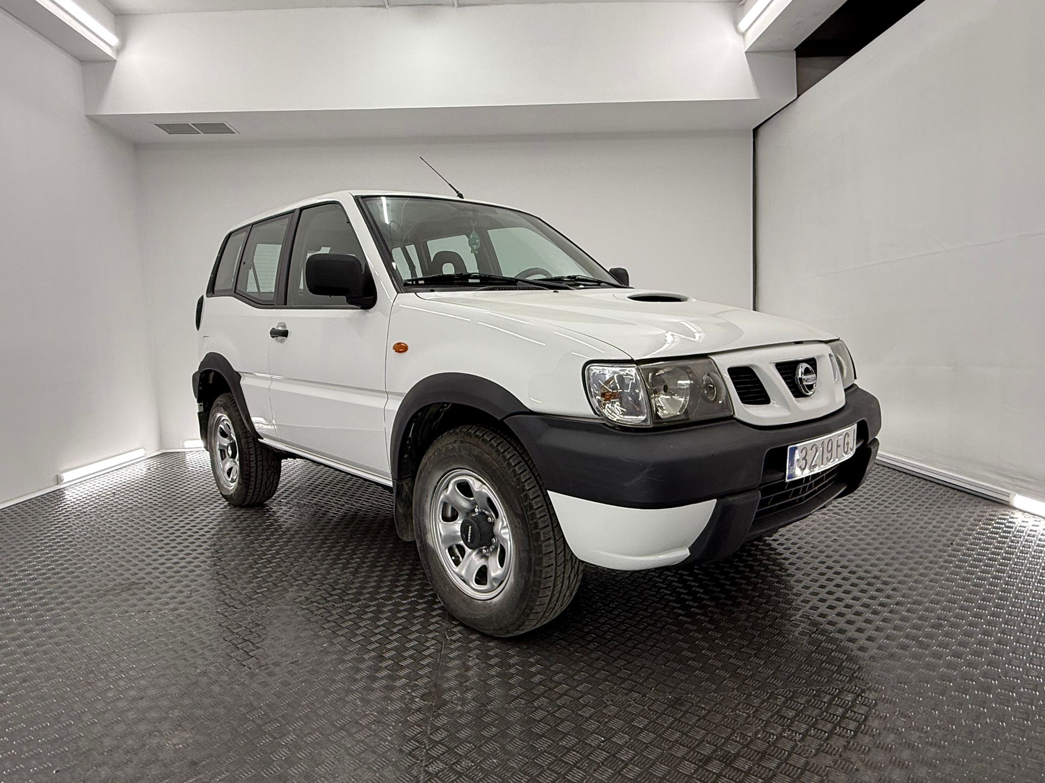 Whatapp copia NISSAN TERRANO II 2.7 TDi Confort 125cv (3219FGJ) - Imagen 23