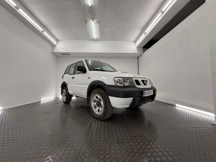 NISSAN TERRANO II 2.7 TDi Confort 125cv (3219FGJ) - Imagen 35