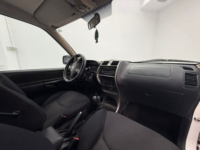 NISSAN TERRANO II 2.7 TDi Confort 125cv (3219FGJ) - Imagen 30