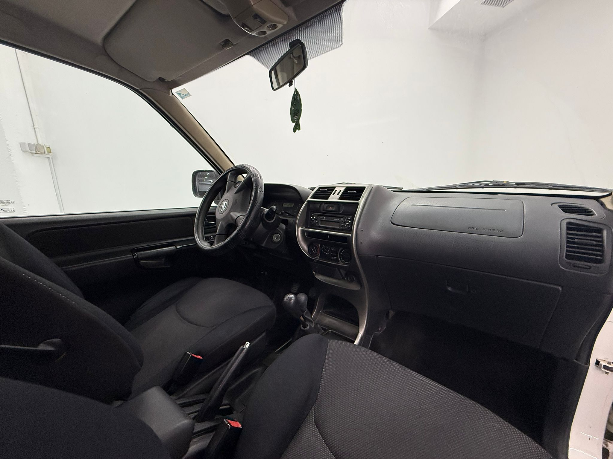 WhatsApp Image 2025-10-17 at 17.18.53 (4) NISSAN TERRANO II 2.7 TDi Confort 125cv (3219FGJ) - Imagen 30
