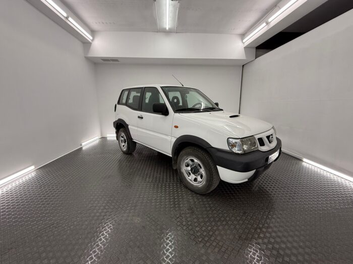 NISSAN TERRANO II 2.7 TDi Confort 125cv (3219FGJ) - Imagen 32