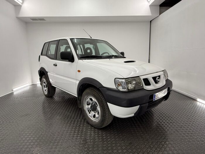 NISSAN TERRANO II 2.7 TDi Confort 125cv (3219FGJ) - Imagen 37