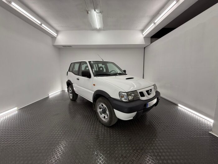 NISSAN TERRANO II 2.7 TDi Confort 125cv (3219FGJ) - Imagen 39