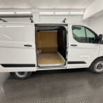 FORD TRANSIT CUSTOM (6113LBT) 04